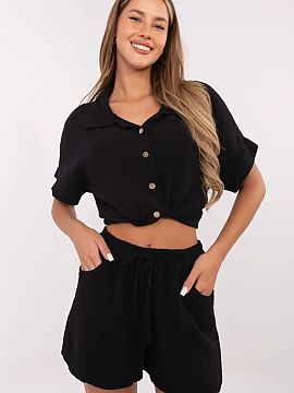 Shorts Italy Moda  Șorturile de damă din mușelină sunt o alegere excelentă pentru ținutele casual de zi cu zi în zilele mai calde. Fabricate dintr-un ma