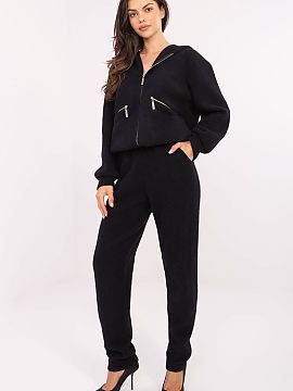 set MBM  Acest set casual pentru femei este o propunere ideală pentru zilele mai reci, fiind stilat, confortabil și plăcut de purtat. Realizat din