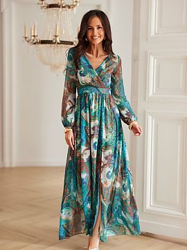 Rochie elegantă Roco Fashion  Rochia maxi Alessia este o combinație între un design elegant și un confort excepțional. Croiala sa lejeră și țesătura sa șifonată