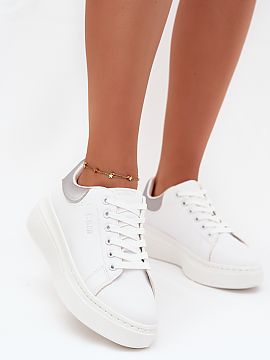Pantofi de sport Step in style  Tenisii de damă de la brandul Big Star, fabricați din piele ecologică. Amplasați pe o platformă, aceștia oferă confort și stabilitat