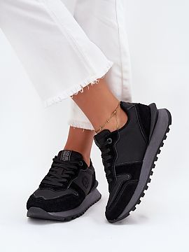 Pantofi de sport Step in style  Pantofi sport damă de la brandul Big Star. Realizați din piele naturală și catifea, oferă un aspect modern și un confort excepțional.