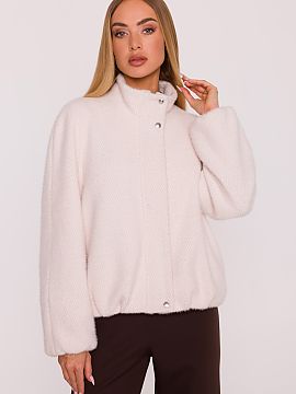 Jachetă Moe  Geaca stilata de dama, confectionata dintr-un material moale cu fir scurt, este o propunere ce imbina confortul cu caracterul modern. Intrea