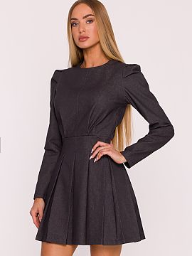 Rochie de zi Moe  Rochia realizată dintr-un material care imită denimul este o propunere elegantă și modernă, ideală pentru multe ocazii. Materialul est