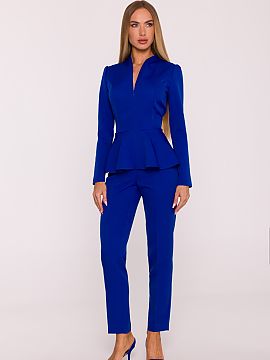 Salopetă Moe  Costum elegant realizat dintr-un material neted cu finisaj mat este combinatia perfecta intre stilul modern si forma feminina. Croiala una b