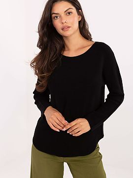 Pulover Italy Moda  Un pulover casual de damă de lungime standard, perfect pentru ziua de zi și pentru muncă. Realizat dintr-o amestec de înaltă calitate d