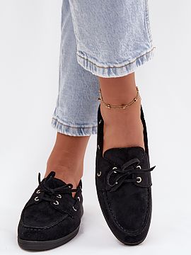 Mocasini Step in style  Mocasini de damă din piele ecologică sunt o propunere comodă și stilată pentru fiecare zi. Așezați pe un toc plat, garantează confor