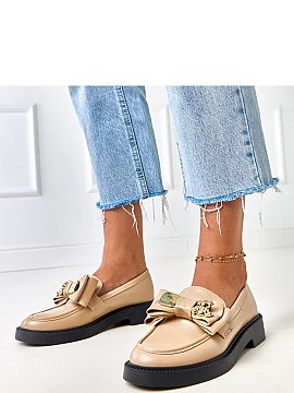 Mocasini Solea  Balerinii fermecători pentru femei în culoarea bej sunt o combinație de confort și design excepțional. Croiala clasică a fost îmbogă