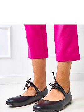 Balerini Solea  Elegantele balerine pentru femei sunt fabricate din piele ecologică de înaltă calitate, care îmbină un design clasic cu confortul purt