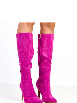 Cizme cu toc Solea  Cizmele de damă sunt un model elegant fabricat din piele ecologică de înaltă calitate, care impresionează cu stilul său atemporal. Vâ