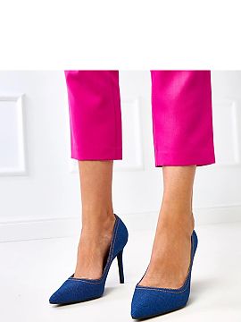 Pantofi cu toc subţire (stiletto) Solea  Pantofi cu toc pentru femei din material ce imită blugii sunt o combinație între clasic și un accent modern. Realizați dintr-un materia