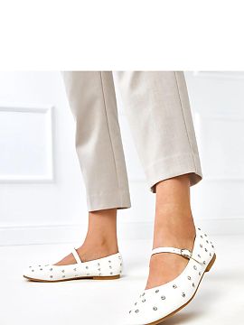 Balerinki Solea  Balerinii cu cristale decorative sunt un model elegant și subtil, care va adăuga strălucire oricărei stilizări. Realizați din piele ec