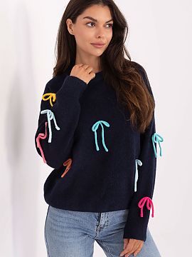 sweter Factory Price  Un pulover casual pentru femei, de lungime standard, perfect pentru purtare zilnica. Realizat dintr-o combinatie placuta la atingere de poli