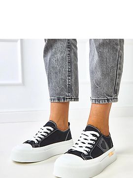 Pantofi de sport Solea  Pantofi sport moderni cu un design redus, care îmbină confortul cu un design la modă. Realizate dintr-un material ușor și respirabil, a