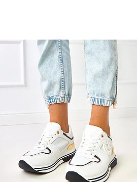 Pantofi de sport Solea  Pantofi sport moderni cu un stil redus, fabricați din piele ecologică durabilă. Vârful clasic rotund și închiderea cu șireturi garant