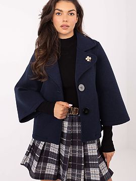 Palton Rue Paris  Sacou scurt pentru femei, cu un caracter elegant, ideal pentru sezonul de tranzitie toamna, iarna si primavara. Realizat dintr-o amestec de 