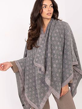Ponczo Factory Price  Poncho elegant cu un design interesant, care va adăuga caracter oricărei ținute. Croiala lejeră îl face extrem de confortabil și potri
