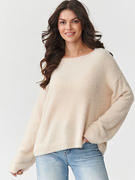 sweter Makadamia  Pulover de damă realizat din 100% poliamid este o propunere care combină designul modern cu confortul excepțional. Materialul moale și p