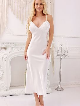 Cămaşă sexy Kalimo  Catifeaua lungă Padi va încânta orice femeie elegantă. Realizată din satin, care în atingerea sa amintește de mătase, aceasta se aș