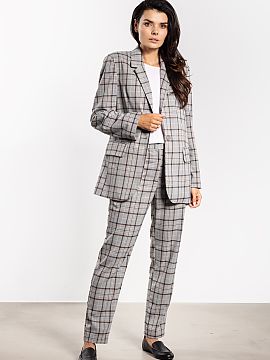 Sacou awama  O sacou elegant de damă în carouri cu croială lejeră oversize combină confortul cu stilul atemporal. Gulerul clasic cu rever și închi