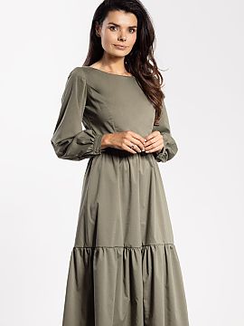 Rochie de zi awama  Rochia midi stilată cu croială cloș combină eleganța cu farmecul feminin. Partea de sus ajustată subliniază subtil silueta, iar tăie