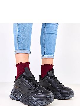 Încălțăminte sport Solea  Pantofi sport eleganți și confortabili căptușiți cu blăniță sunt alegerea ideală pentru zilele mai reci. Realizați din piele ecolo