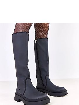 Cizme Solea  Cizmele clasice elegante și stilizate sunt un must-have în garderoba de iarnă. Realizate din piele ecologică mată de înaltă calitate,