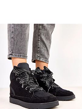 Pantofi de sport Solea  Pantofi sport moderni și confortabili pentru femei, confecționați din piele ecologică de catifea, care combină caracterul sportiv cu de