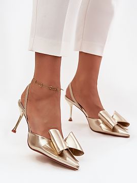 Pantofi cu toc subţire (stiletto) Step in style  Elegantele pantofi cu toc deschiși la spate sunt o alegere excelentă pentru femeile care doresc să îmbine stilul cu confortul. Realizate