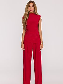 Completă Moe  Un set modern și elegant pentru femei, confecționat dintr-un tricot neted, care este moale, elastic și extrem de confortabil de purtat. A