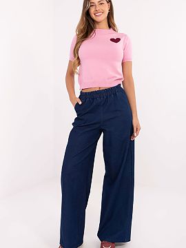 Jeanşi Italy Moda  Blugii pentru femei largi și confortabili cu o croială casual, ideal pentru ținutele de zi cu zi. Realizați dintr-o amestec de înaltă 