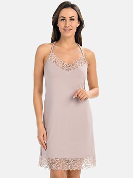 Cămaşă sexy Teyli  Prezentăm o cămașă de noapte pentru femei de culoare cacao. Combinația unică de viscoză plăcută la atingere cu adaos de elastan gar