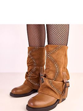 Cizme Solea  Opinci scăzute elegante cu guler răsucit, care combină eleganța cu sclipirea subtilă a decorațiunilor. Realizate din piele ecologică 