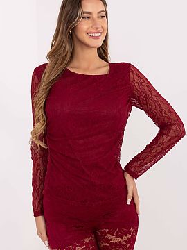 Bluzka Italy Moda  Elegantă și feminină bluză din dantelă, care combină eleganța cu un stil romantic subtil. Realizată dintr-o amestec de înaltă cali