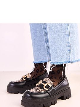 Mocasini Solea  Pantofi eleganți și originali loafers din piele ecologică de înaltă calitate, care combină clasicul cu un accent modern și la modă. 