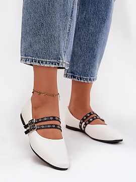 Balerinki Step in style  Balerinii femei din piele ecologică sunt un model elegant, potrivit pentru multe ocazii. Vârfurile ușor rotunjite le conferă un caracter