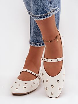 Balerinki Step in style  Balerini damă din piele ecologică. Plasate pe un toc plat, garantează confort chiar și în timpul purtării îndelungate. Pe mijlocul pi