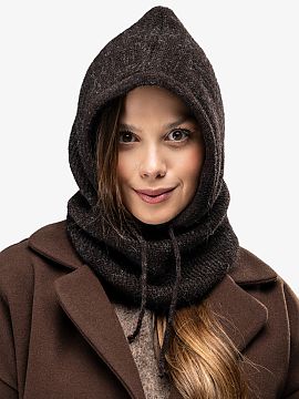 Balaclava awama  O balaclava caldă din moher de copil și lână. Combină confortul căciulii cu funcționalitatea fularului. Fabricat într-o tricotărie 