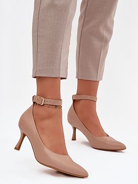 Pantofi cu toc subţire (stiletto) Step in style  Tocurile pantofilor pentru femei din piele ecologică de înaltă calitate reprezintă o combinație între clasic și farmec feminin. Model