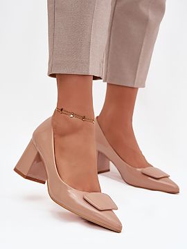 Pantofi dcu toc gros Step in style  Decolteuri de damă din piele ecologică sunt o propunere clasică care combină eleganța atemporală cu confortul purtării. Modelul plasa