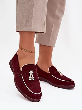 Mocasini Step in style  Loafers pentru femei elegante din piele ecologică. Modelul cu toc plat garantează confort pe tot parcursul zilei, iar detaliul subtil și 