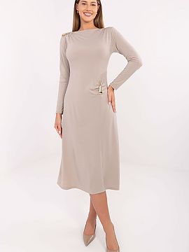 Rochie de zi Italy Moda  Rochie midi elegantă, ideală pentru diferite ocazii, de la ieșiri zilnice, la ținute de birou și întâlniri festive. Realizată dintr-