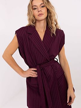 Vestă Rue Paris  Vesta de damă elegantă din material este alegerea perfectă pentru ocazii speciale și pentru muncă, când dorești să îmbini eleganța