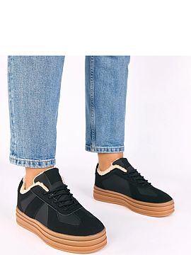 Încălțăminte sport Solea  Pantofi sport legați, căptușiți cu blăniță, sunt o combinație de confort, căldură și design la modă. Realizați din piele ecolog