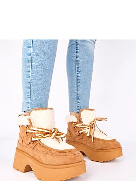 Cizme de zăpadă Solea  Cizmele de zăpadă cu blăniță, legate pe o platformă înaltă, sunt încălțămintea perfectă pentru zilele de iarnă, combinând sti