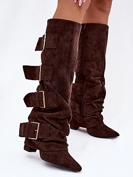 Cizme cu toc Step in style  Cizme elegante de damă din piele ecologică sunt o combinație de eleganță și aspect modern. Așezate pe un toc tip stiletto, cu vârfur