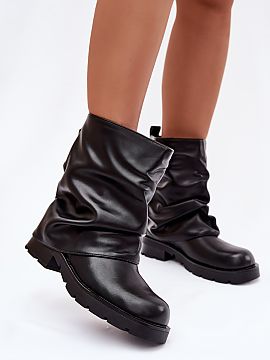 Botki Step in style  Botinele de damă din piele ecologică sunt o propunere confortabilă și elegantă pentru zilele mai reci. Plasate pe un toc plat, acestea 