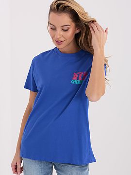 tricou Sublevel  Tricou de damă din bumbac respirabil de înaltă calitate, ideal pentru ținutele zilnice și casual. Modelul de lungime standard și mâne