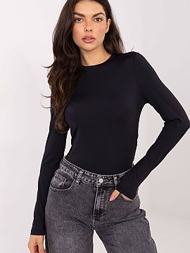 Bluzka Sublevel  Bluza tip longsleeve perfect asortată este o propunere ideală pentru stilizările casual de zi cu zi. Fabricată dintr-o amestec de poliam