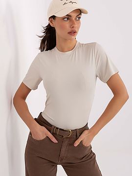 Bluzka Sublevel  Bluza casual de damă în fiecare zi este alegerea ideală pentru stilizări ușoare și confortabile de zi cu zi. Fabricată dintr-o ameste