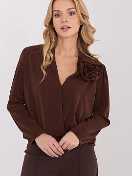 Bluzka Italy Moda  Bluza rafinată și elegantă, perfectă pentru ocazii speciale și pentru birou. Confecționată dintr-o amestec de înaltă calitate de po